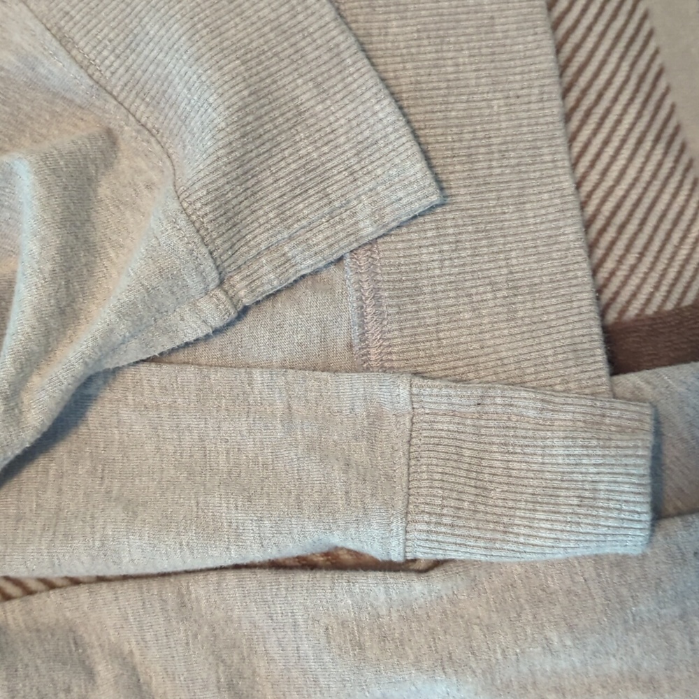 So Lounge Life Cropped Hooded Sweatshirt - Picture 6 of 6